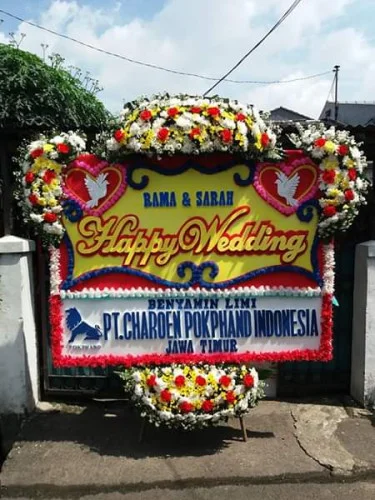 Karangan Bunga Pernikahan Amurang